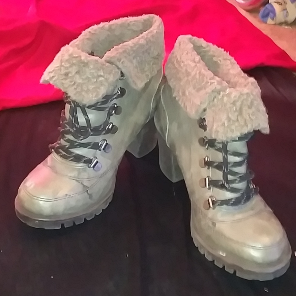 Wool heel booties